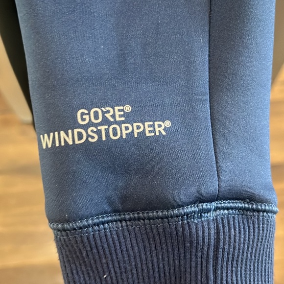 Under Armour fitted Quarter Zip Gore Windstopper 2 Pack Bundle - Picture 6 of 6